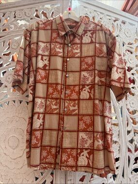 Tori Richard Orange Coral Shell Medallion Print Cotton Hawaiian Shirt Made in US